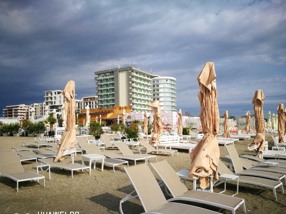 Luxury Studio 42 De Silva Mamaia Bagian luar foto
