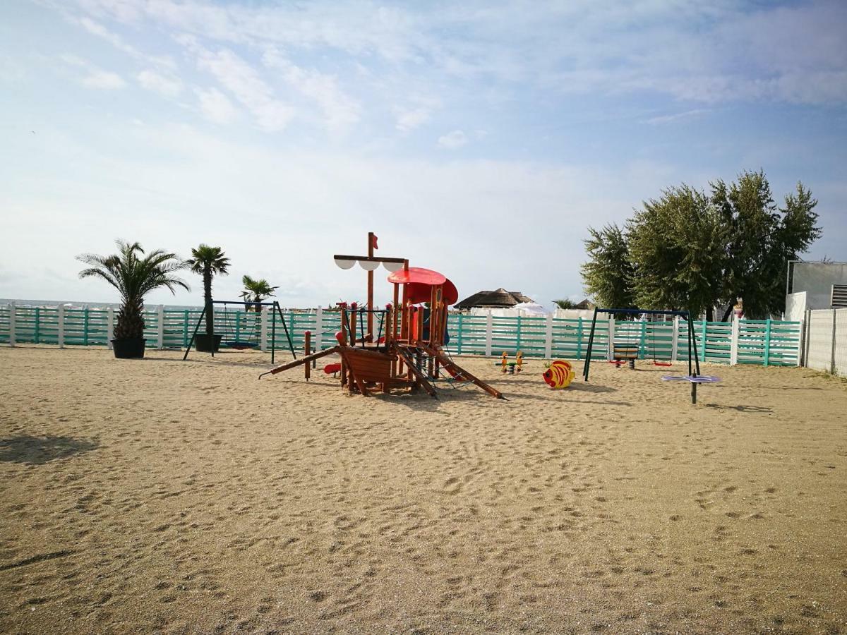 Luxury Studio 42 De Silva Mamaia Bagian luar foto